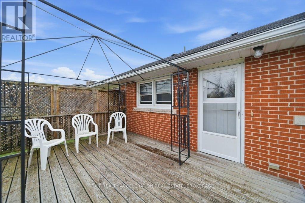 272 BRIDGE STREET WEST Image 39