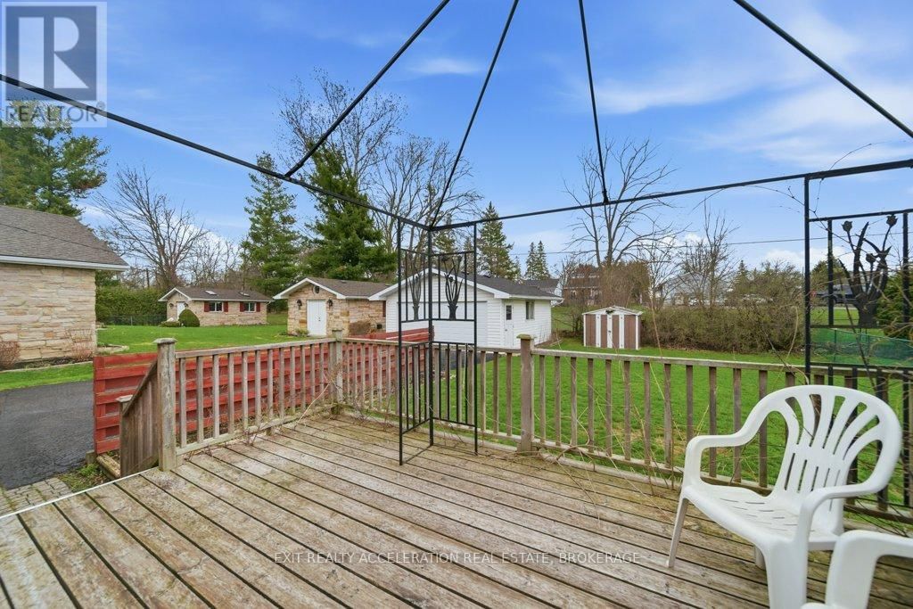 272 BRIDGE STREET WEST Image 40