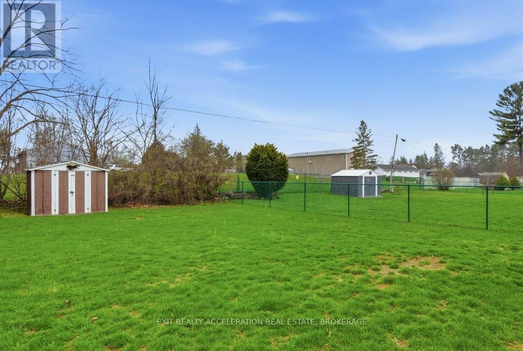 272 BRIDGE STREET WEST Image 42