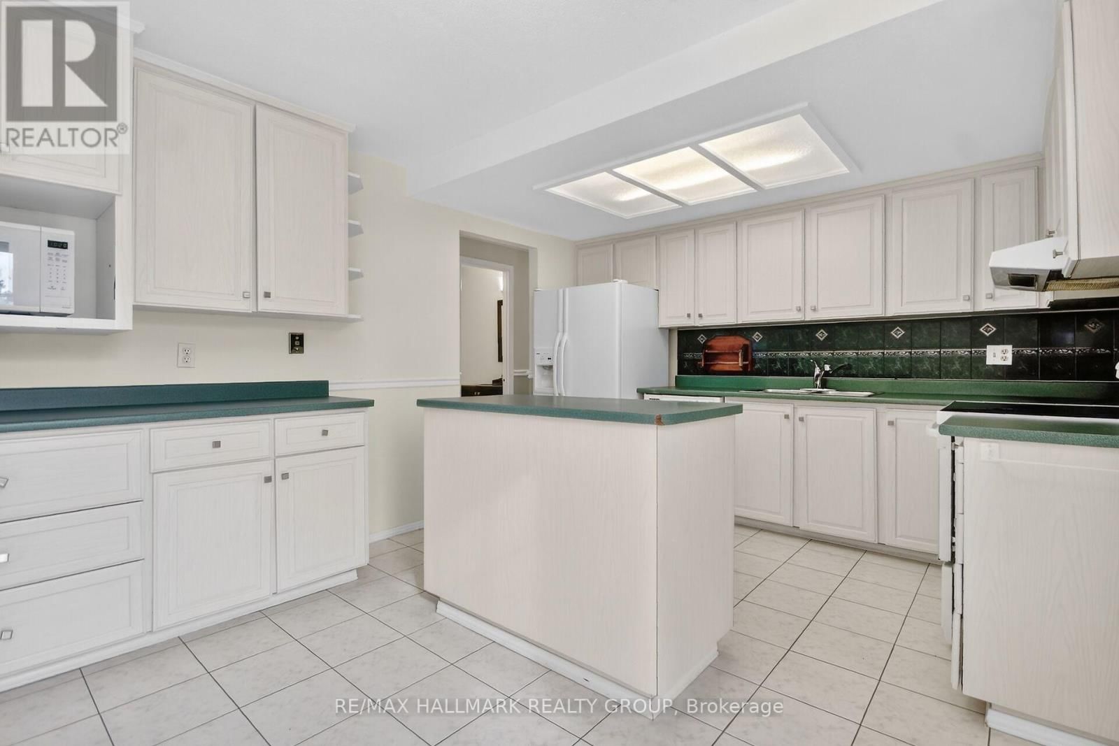 14 JALNA COURT Image 17