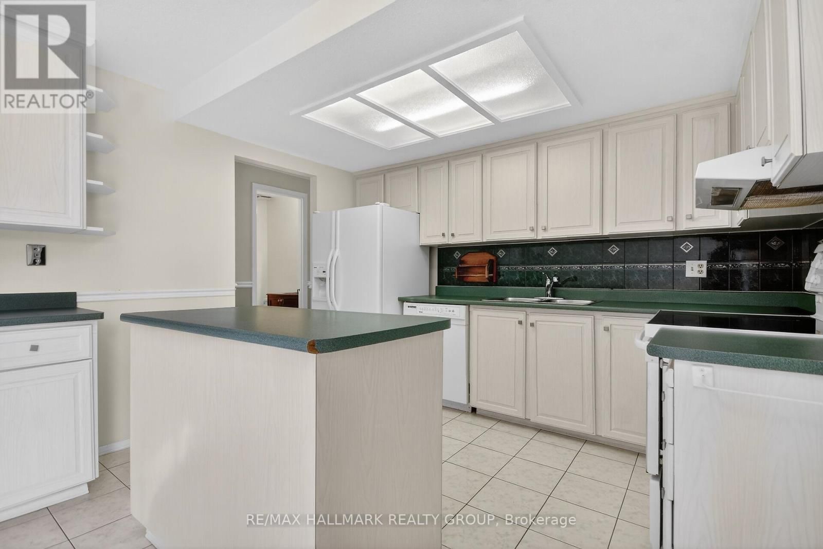 14 JALNA COURT Image 20