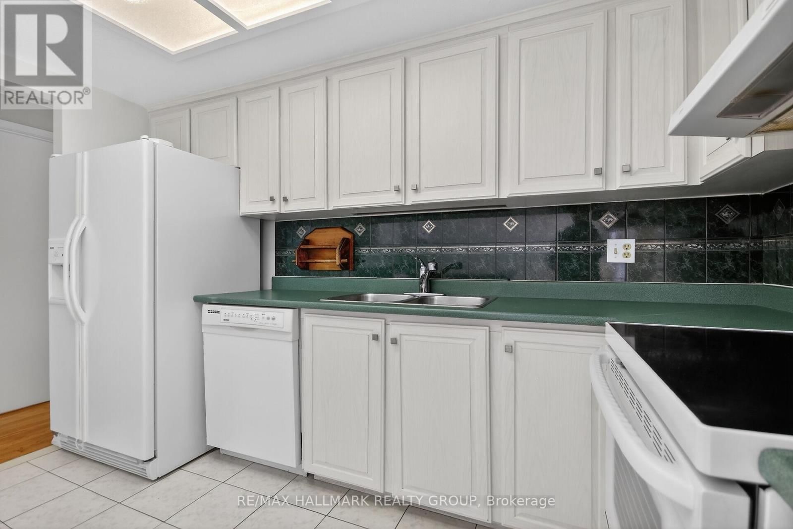 14 JALNA COURT Image 21