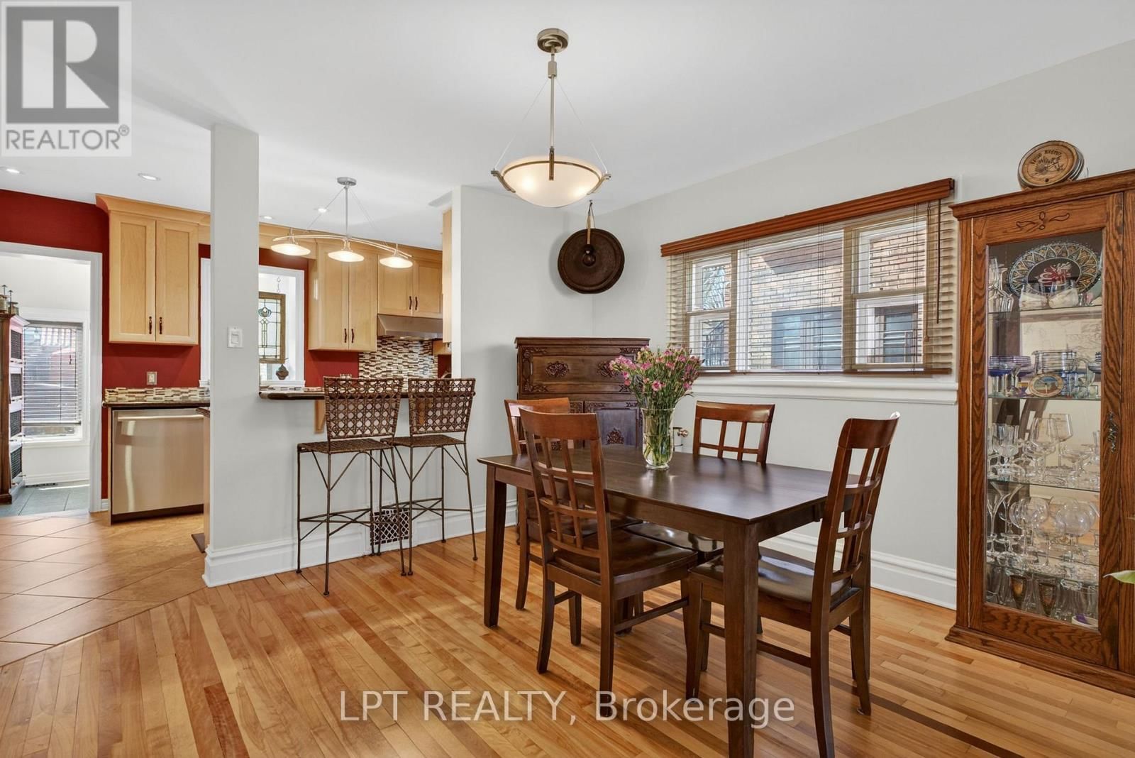 168 HURON AVENUE NORTH Image 10