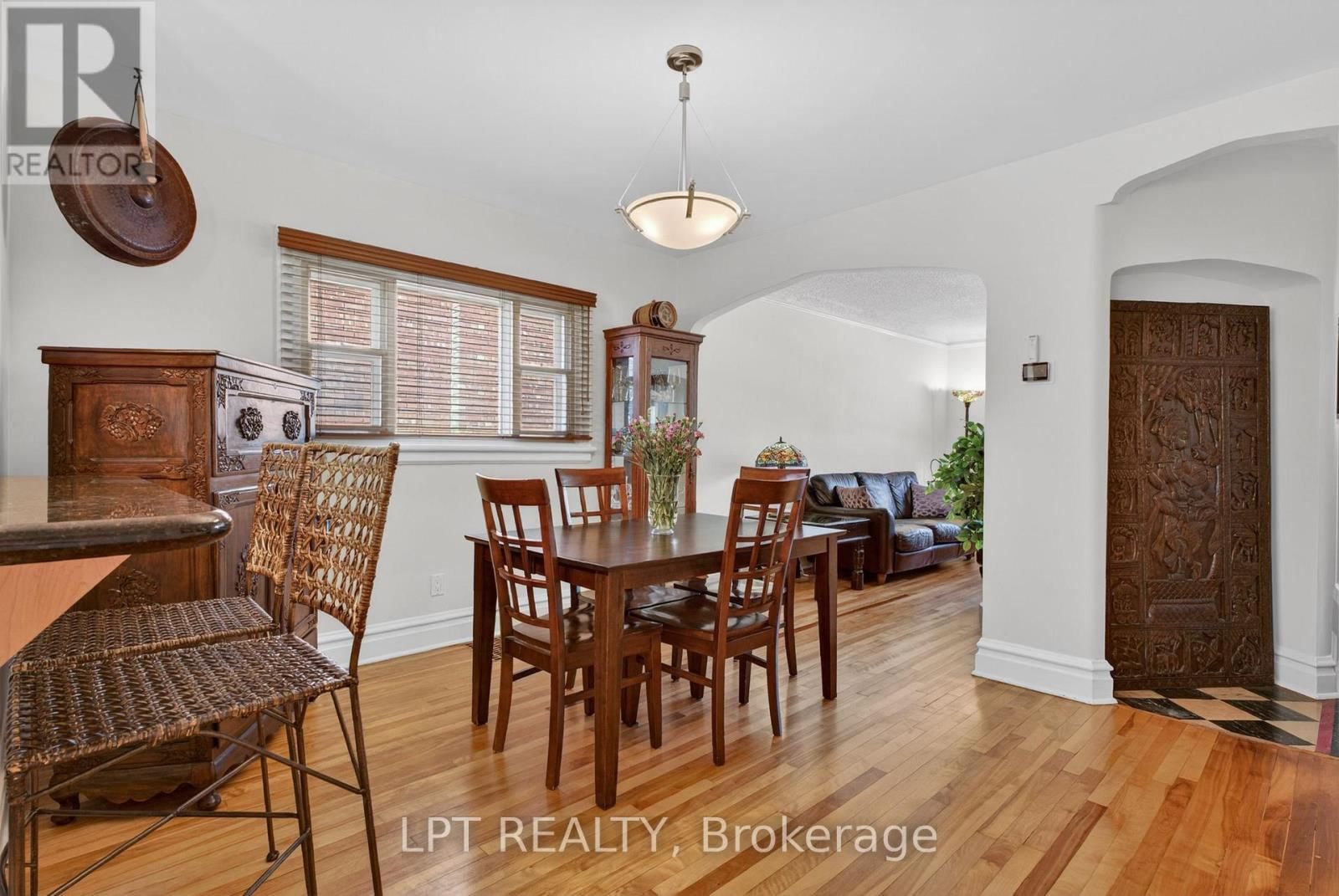 168 HURON AVENUE NORTH Image 11