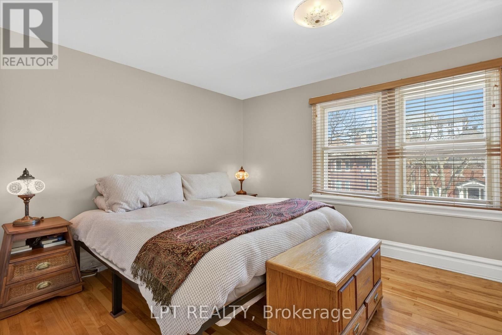 168 HURON AVENUE NORTH Image 20