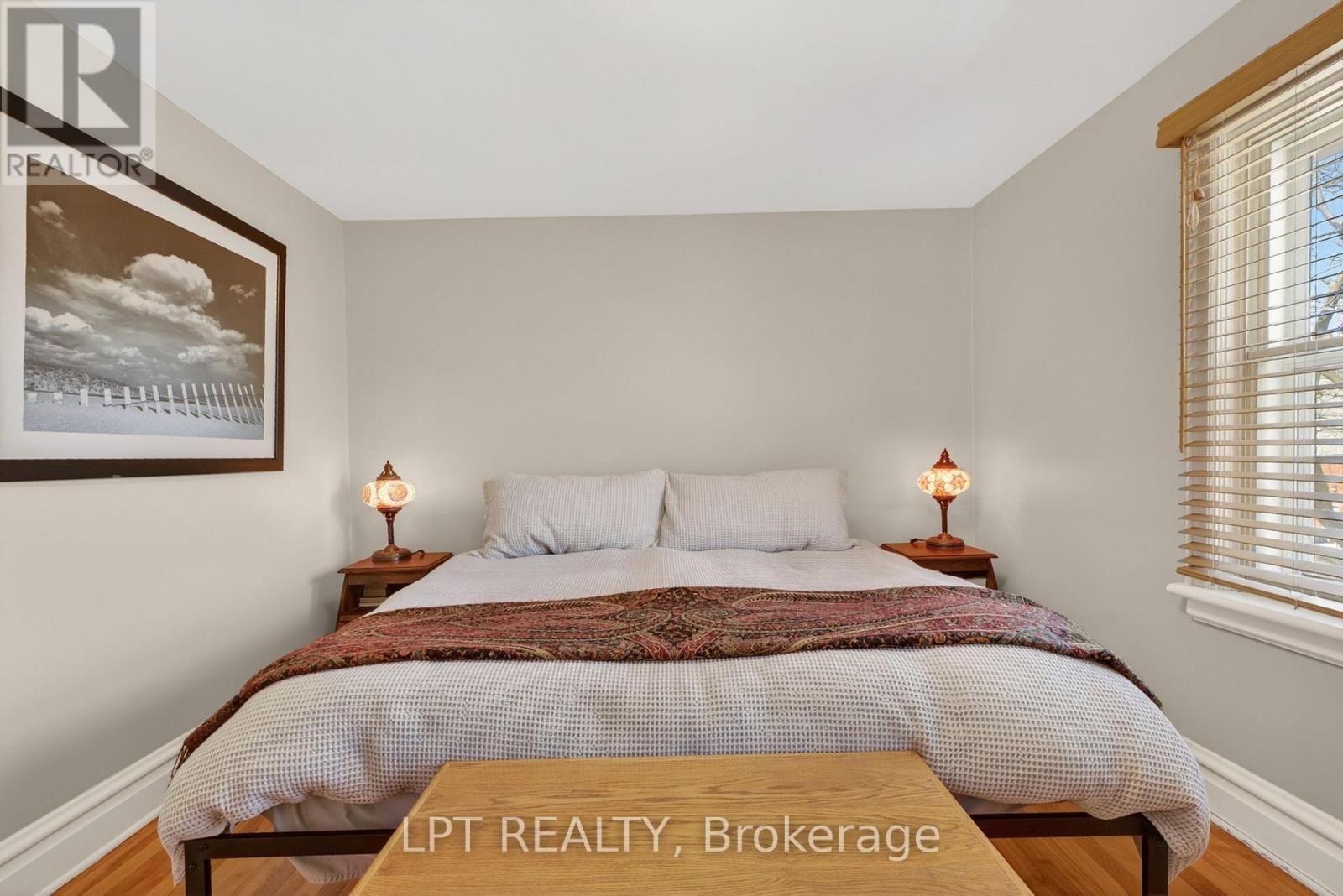 168 HURON AVENUE NORTH Image 21