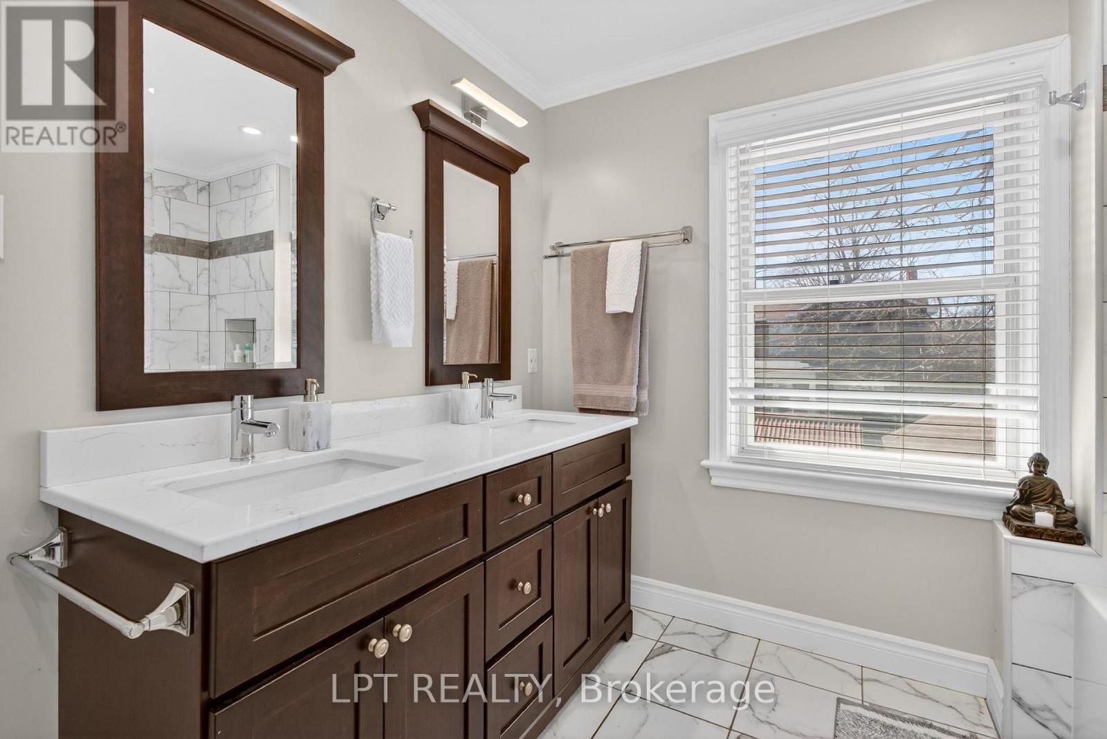 168 HURON AVENUE NORTH Image 27