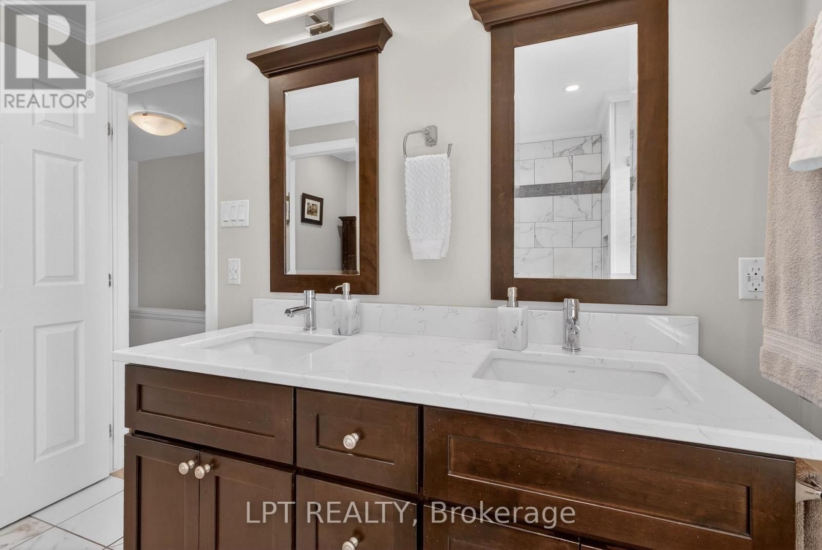 168 HURON AVENUE NORTH Image 28