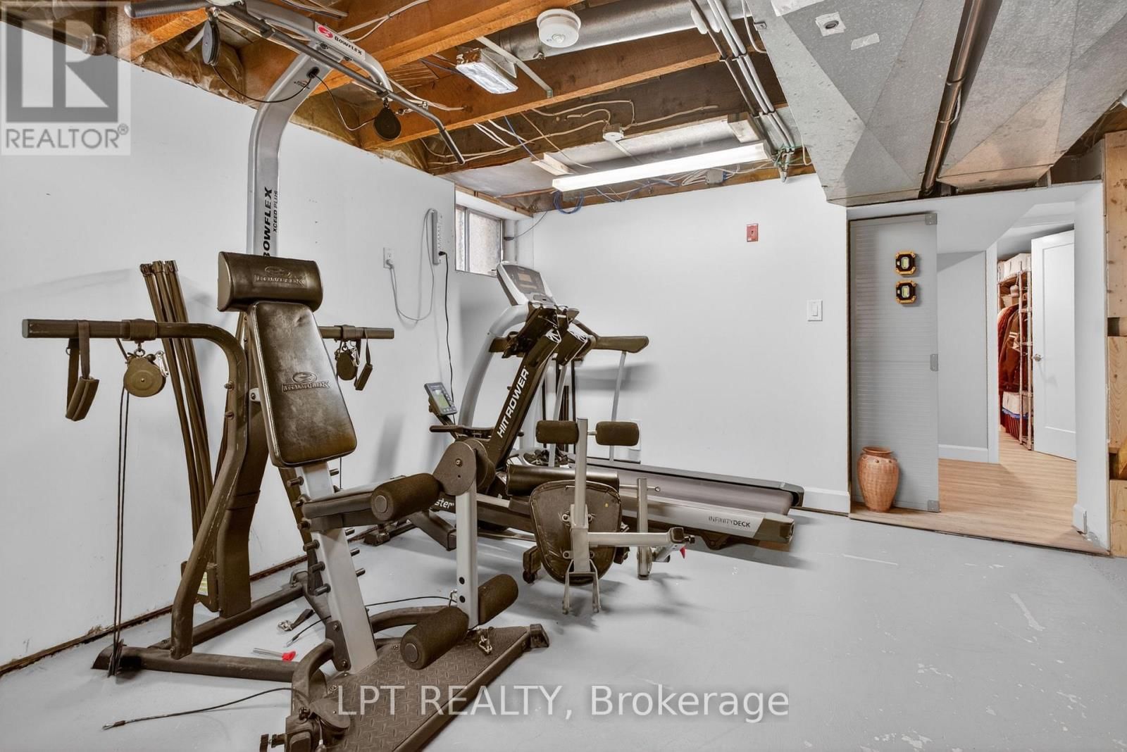 168 HURON AVENUE NORTH Image 33