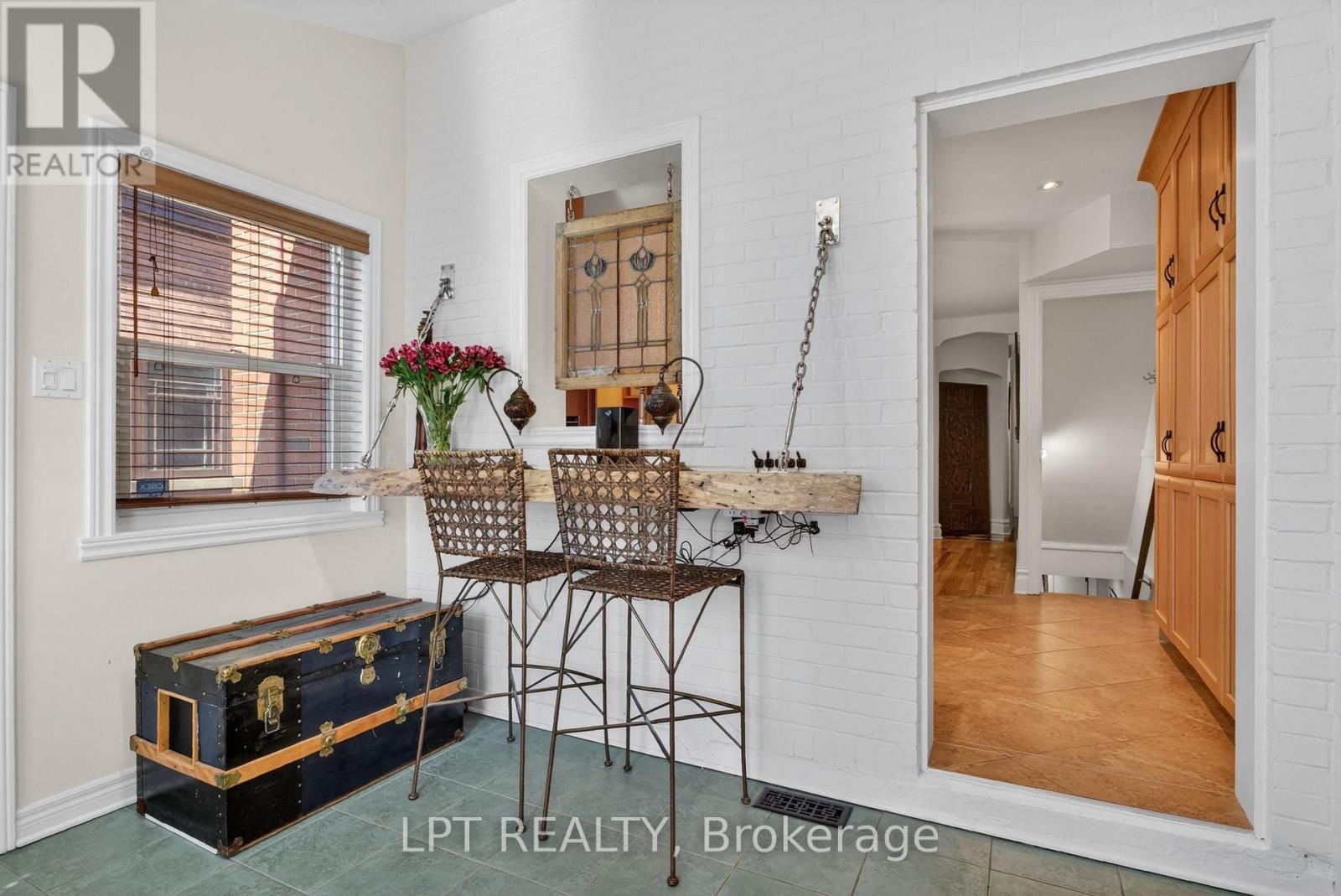 168 HURON AVENUE NORTH Image 37