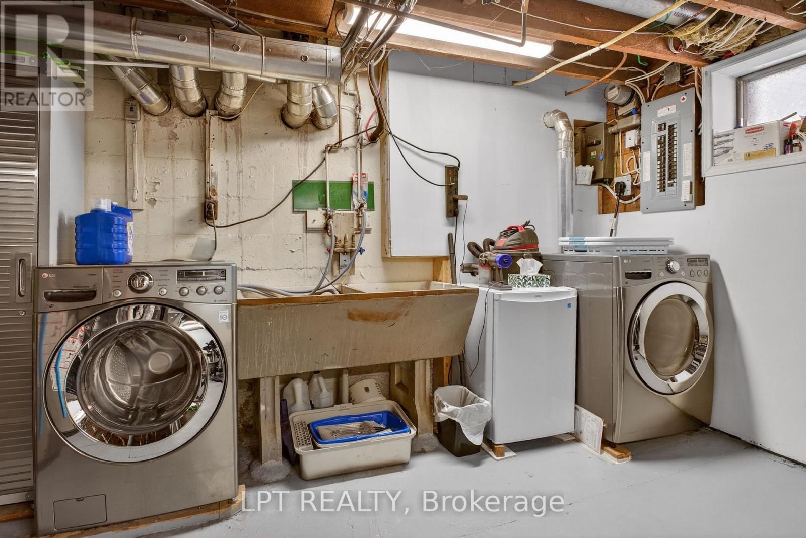 168 HURON AVENUE NORTH Image 45