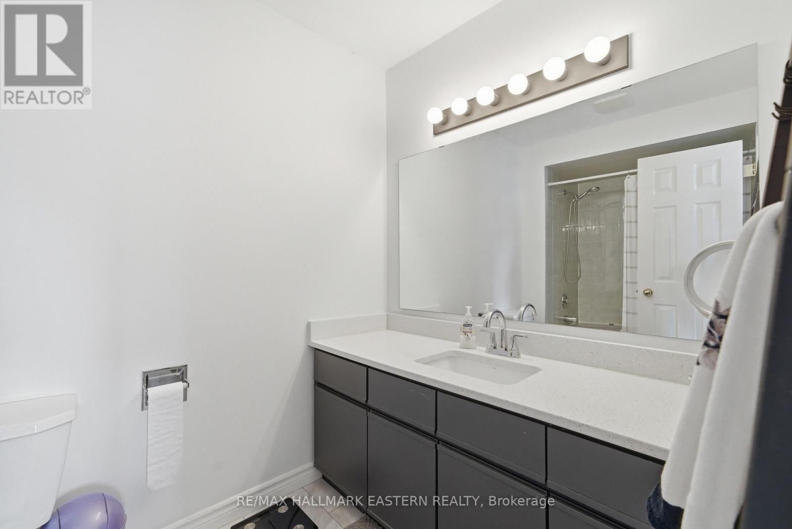 537 WILFRED DRIVE Image 24