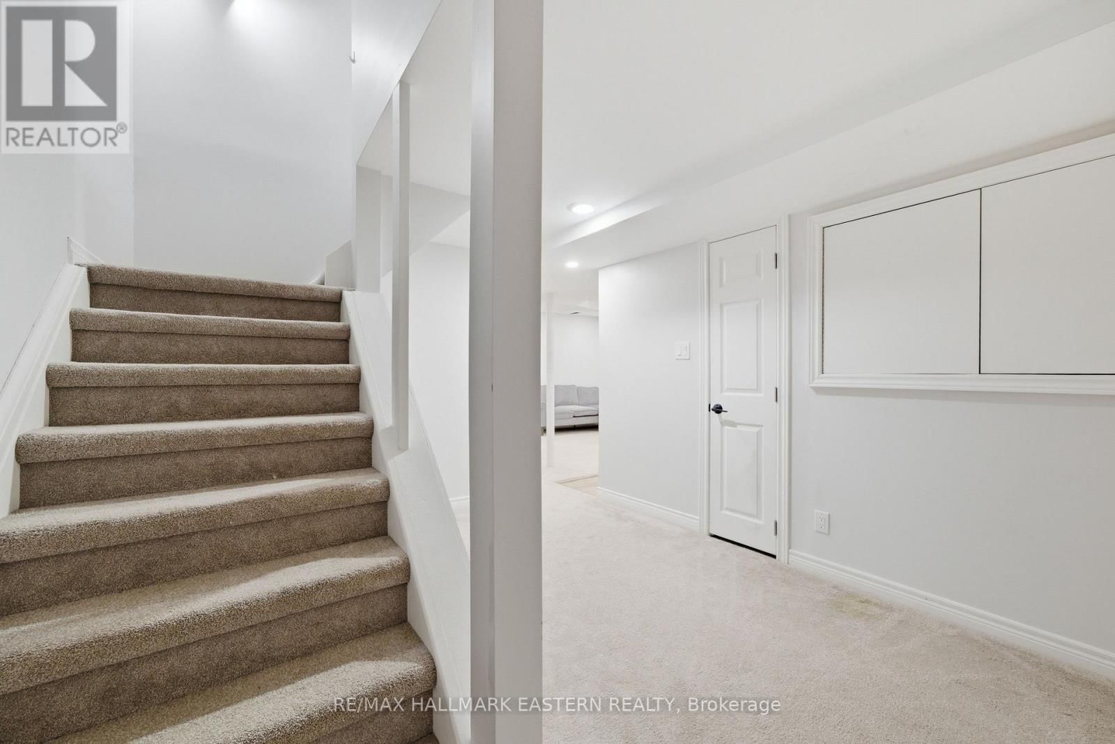 537 WILFRED DRIVE Image 32