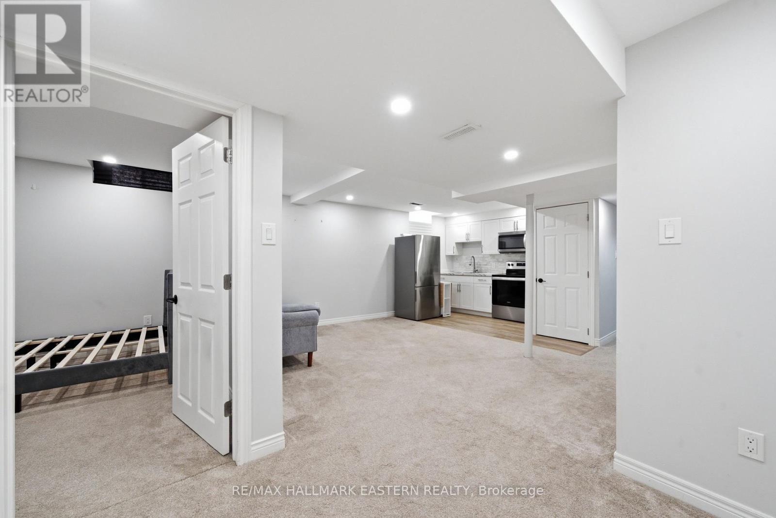 537 WILFRED DRIVE Image 34