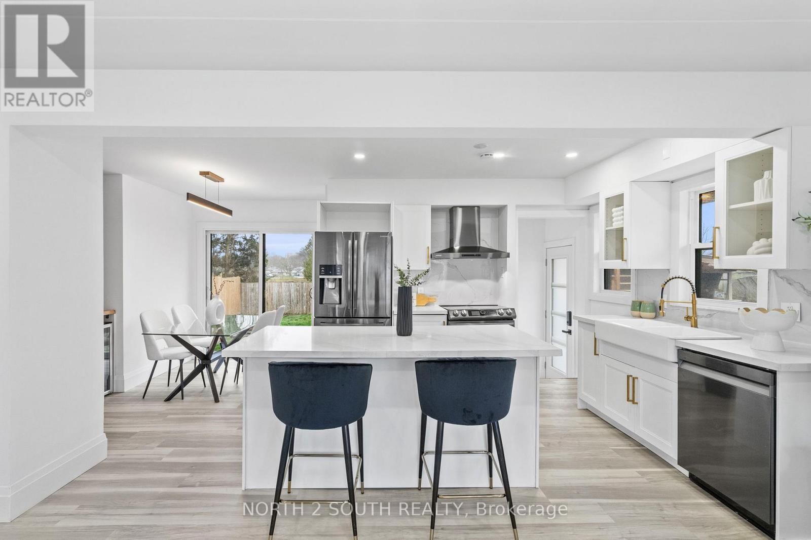 81 CLARK AVENUE Image 11