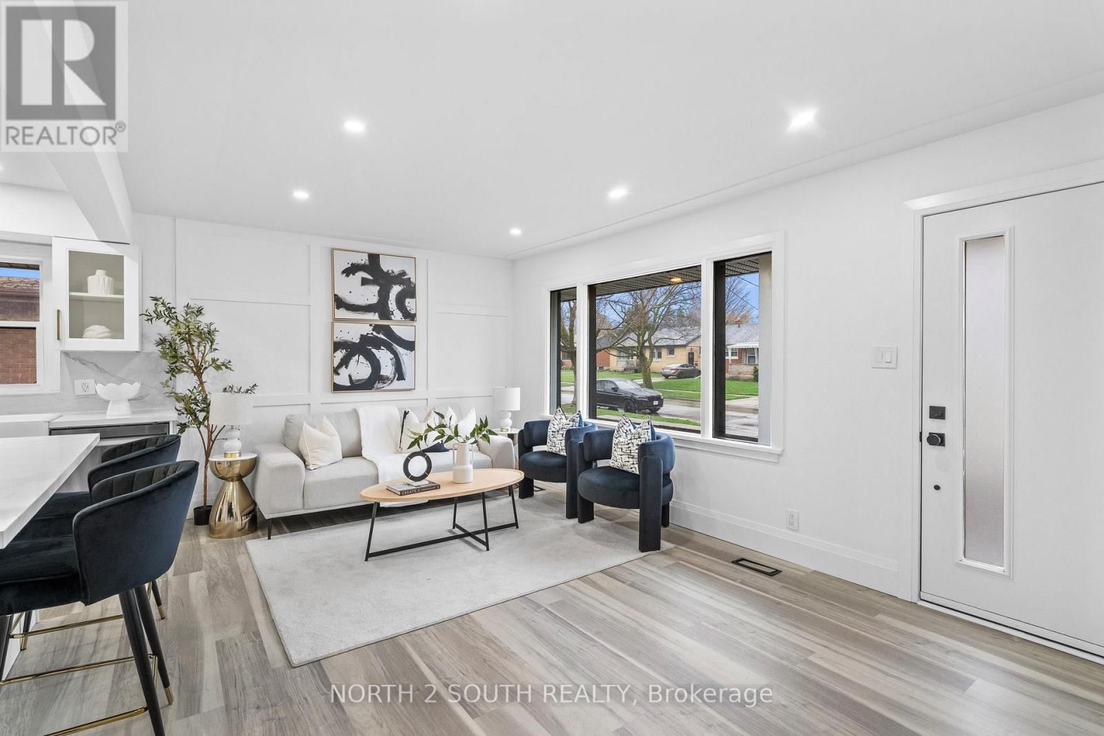 81 CLARK AVENUE Image 13