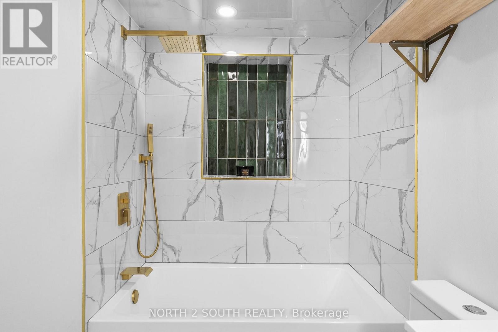 81 CLARK AVENUE Image 25