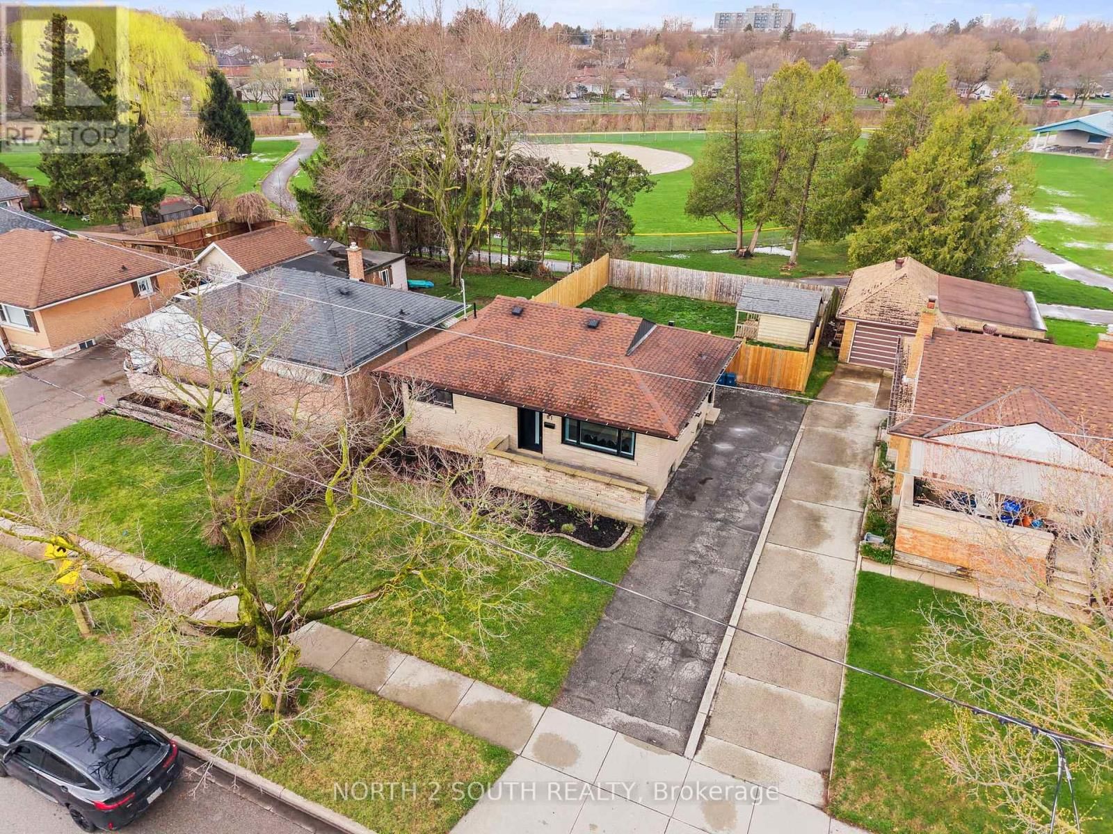 81 CLARK AVENUE Image 45