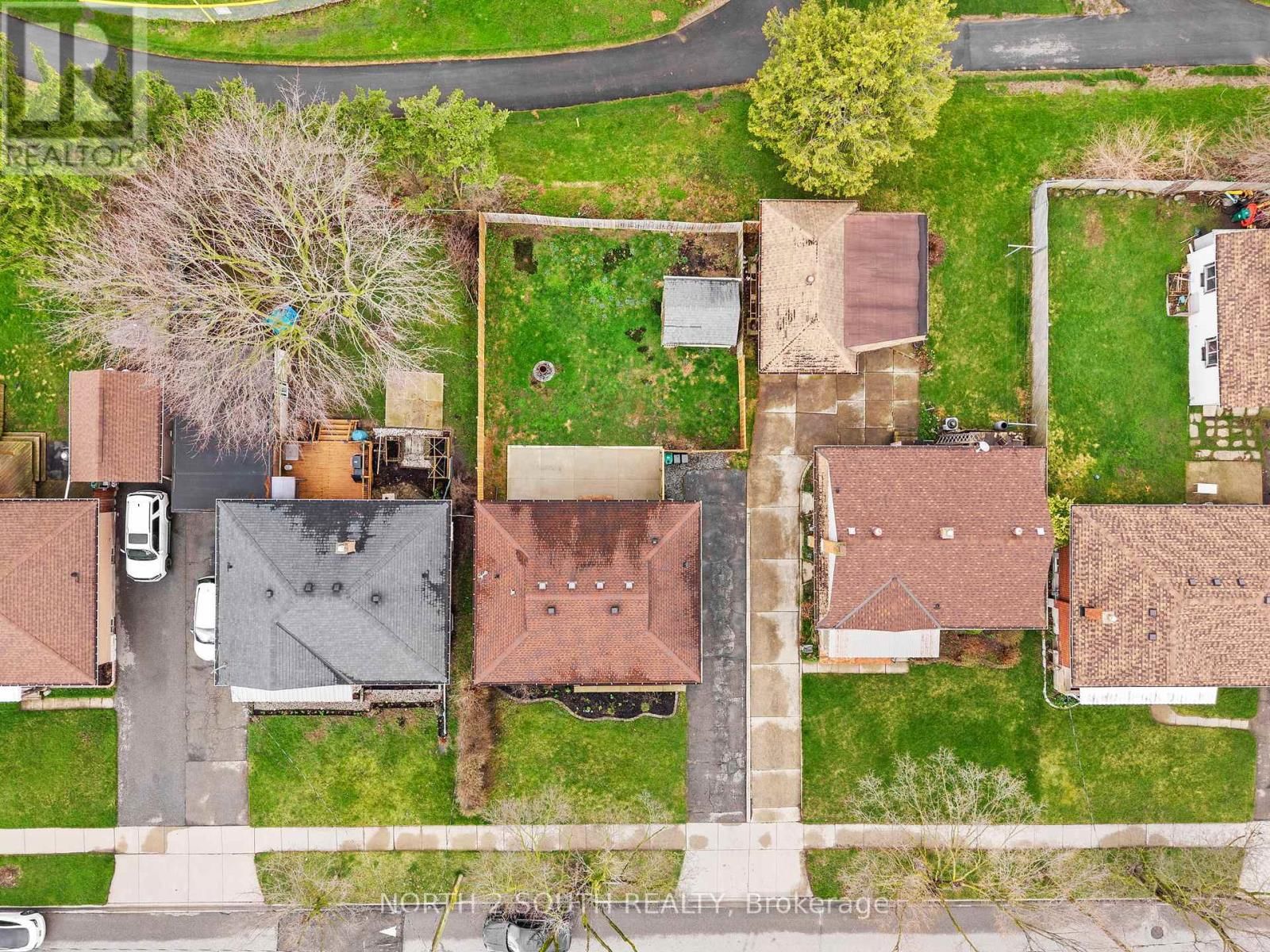 81 CLARK AVENUE Image 47