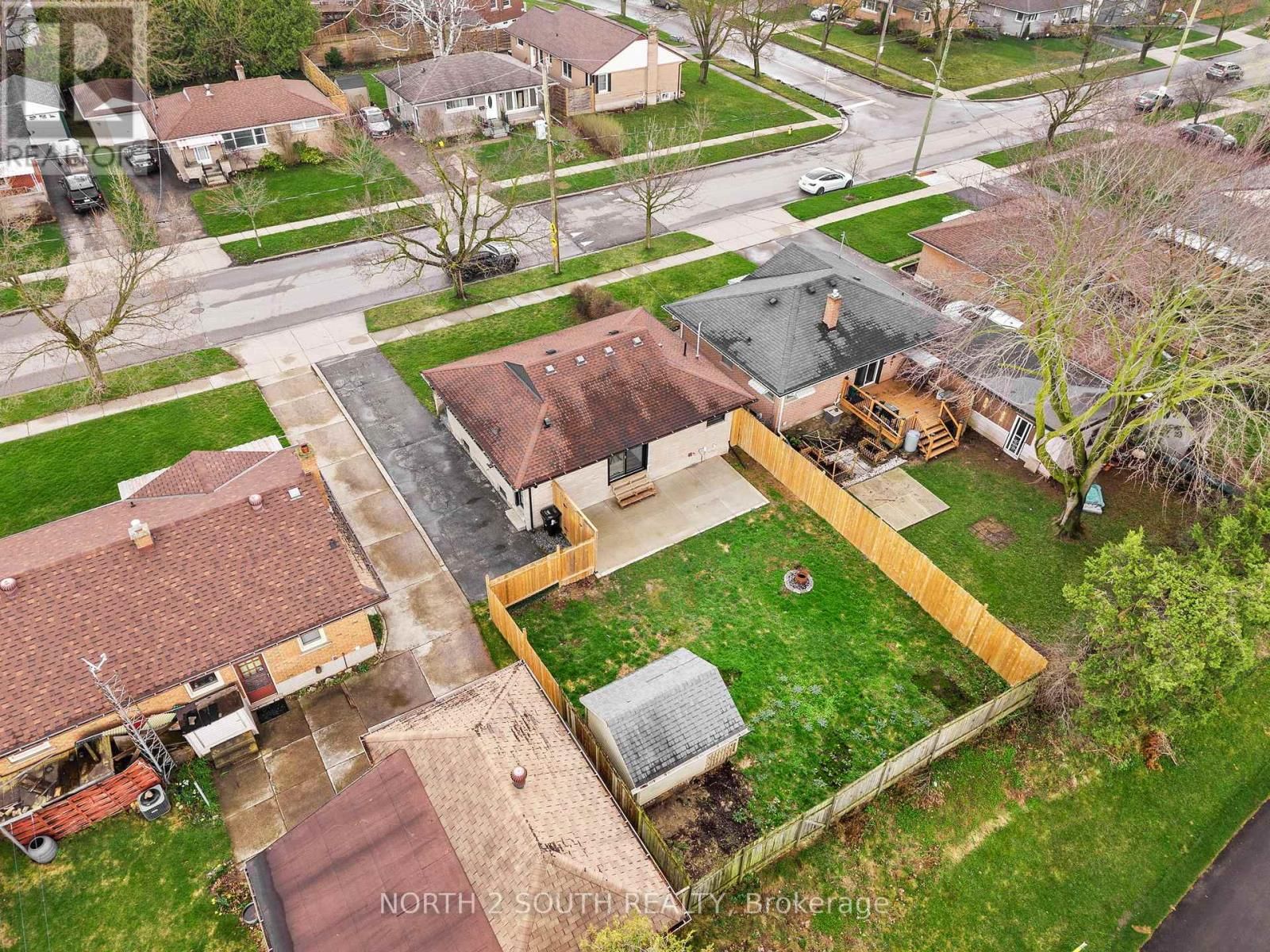 81 CLARK AVENUE Image 48