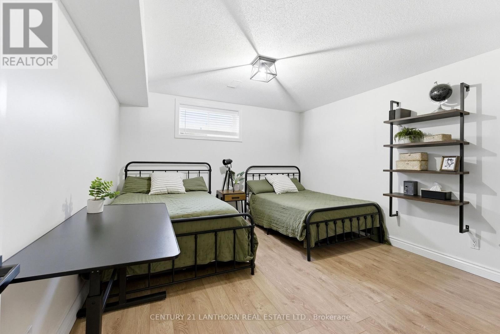 75 GEARIN STREET Image 35