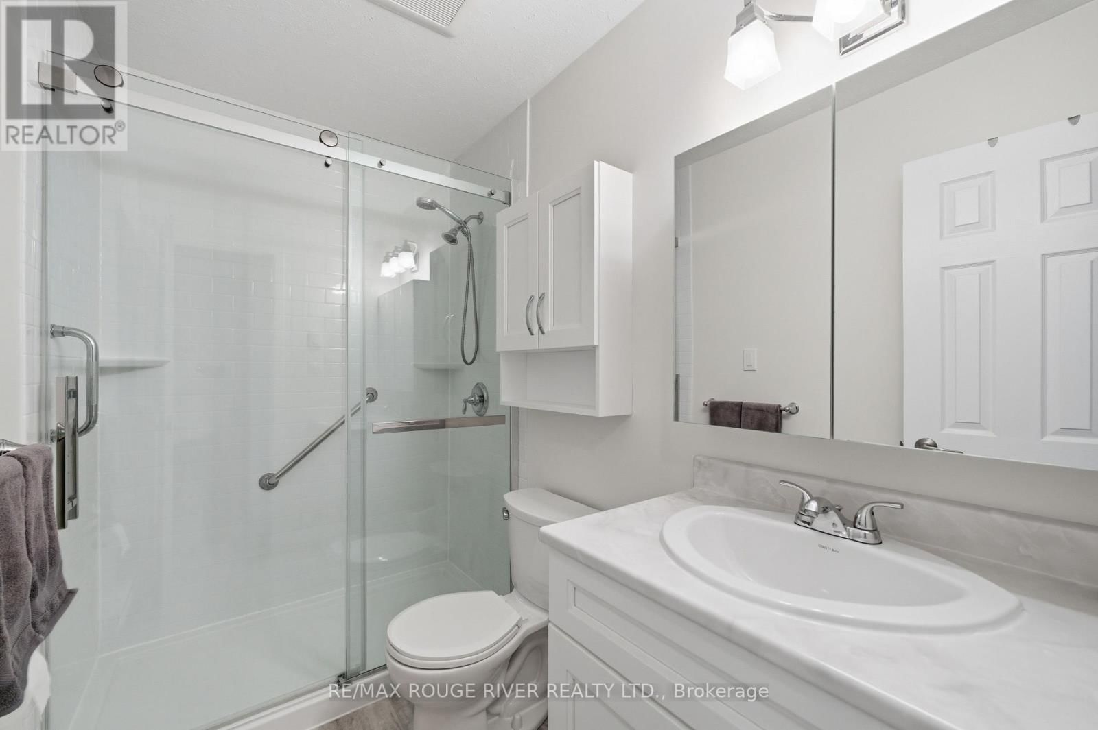 C3 - 400 WESTWOOD DRIVE Image 23