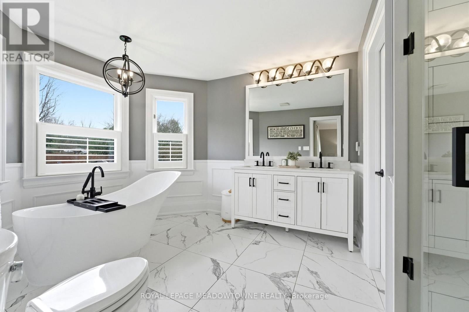 2 BLUEHERON LANE Image 17