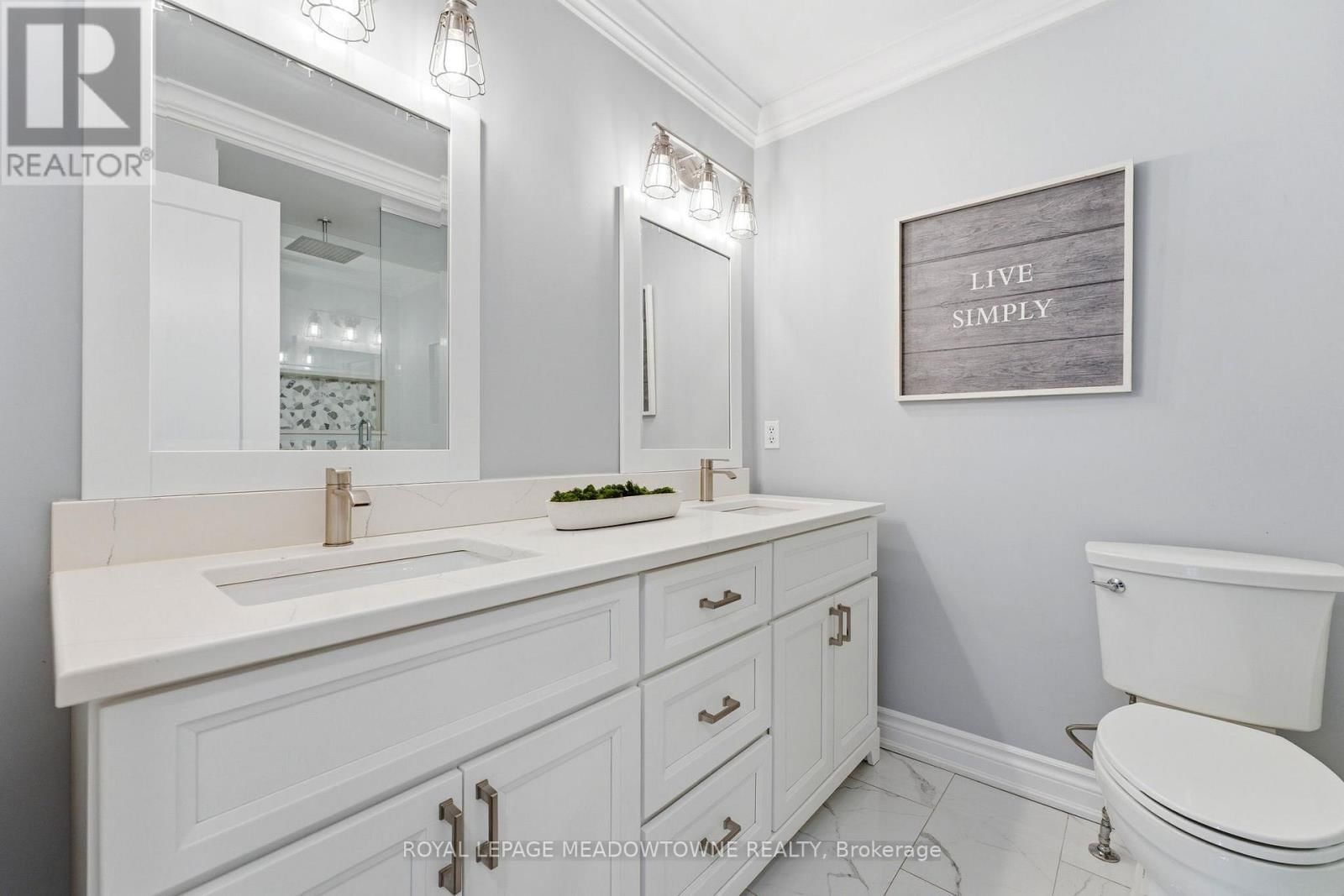 2 BLUEHERON LANE Image 20