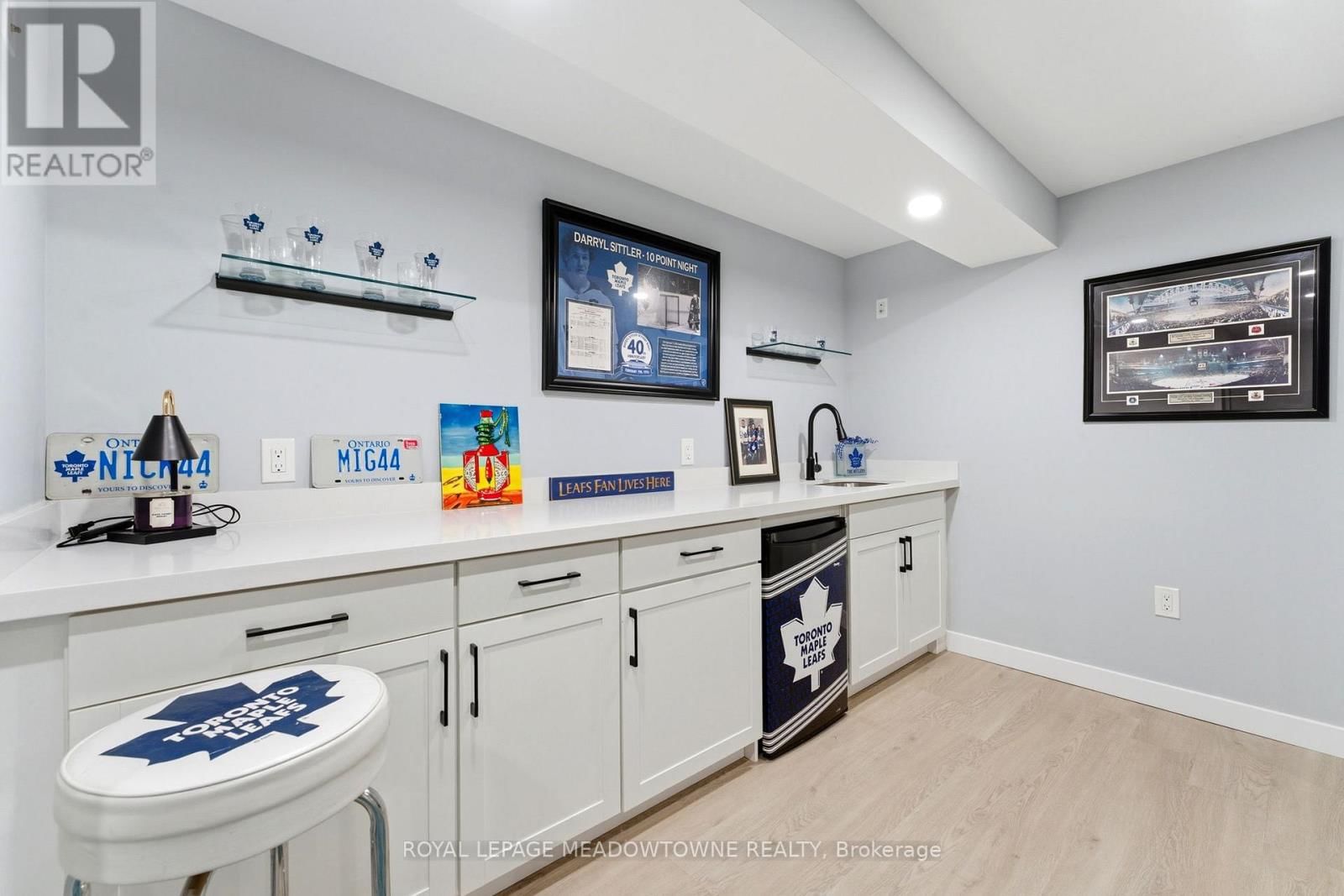 2 BLUEHERON LANE Image 24