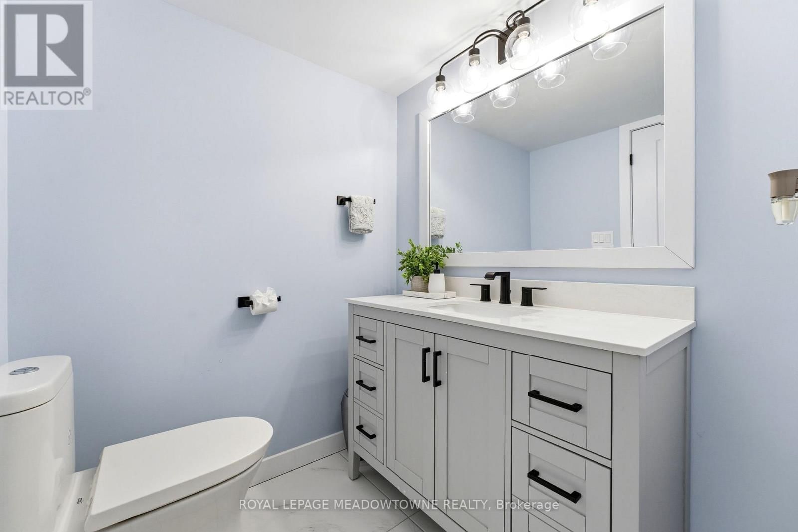 2 BLUEHERON LANE Image 29