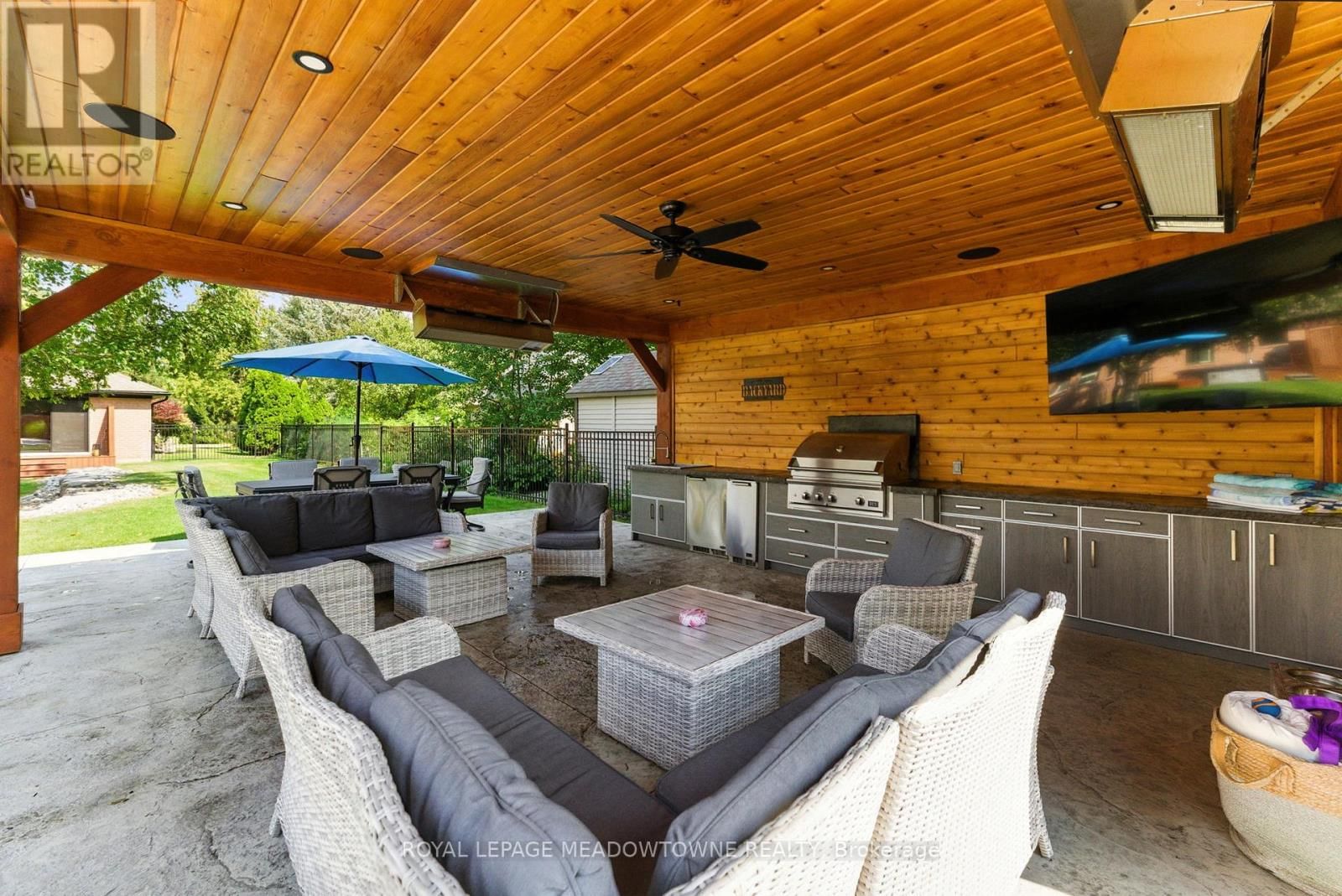 2 BLUEHERON LANE Image 38