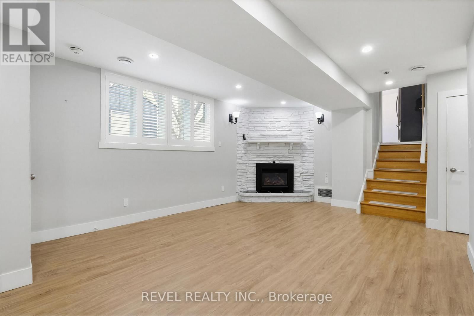 92 WATER STREET Image 15