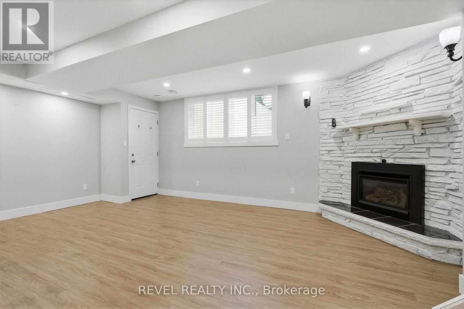 92 WATER STREET Image 16