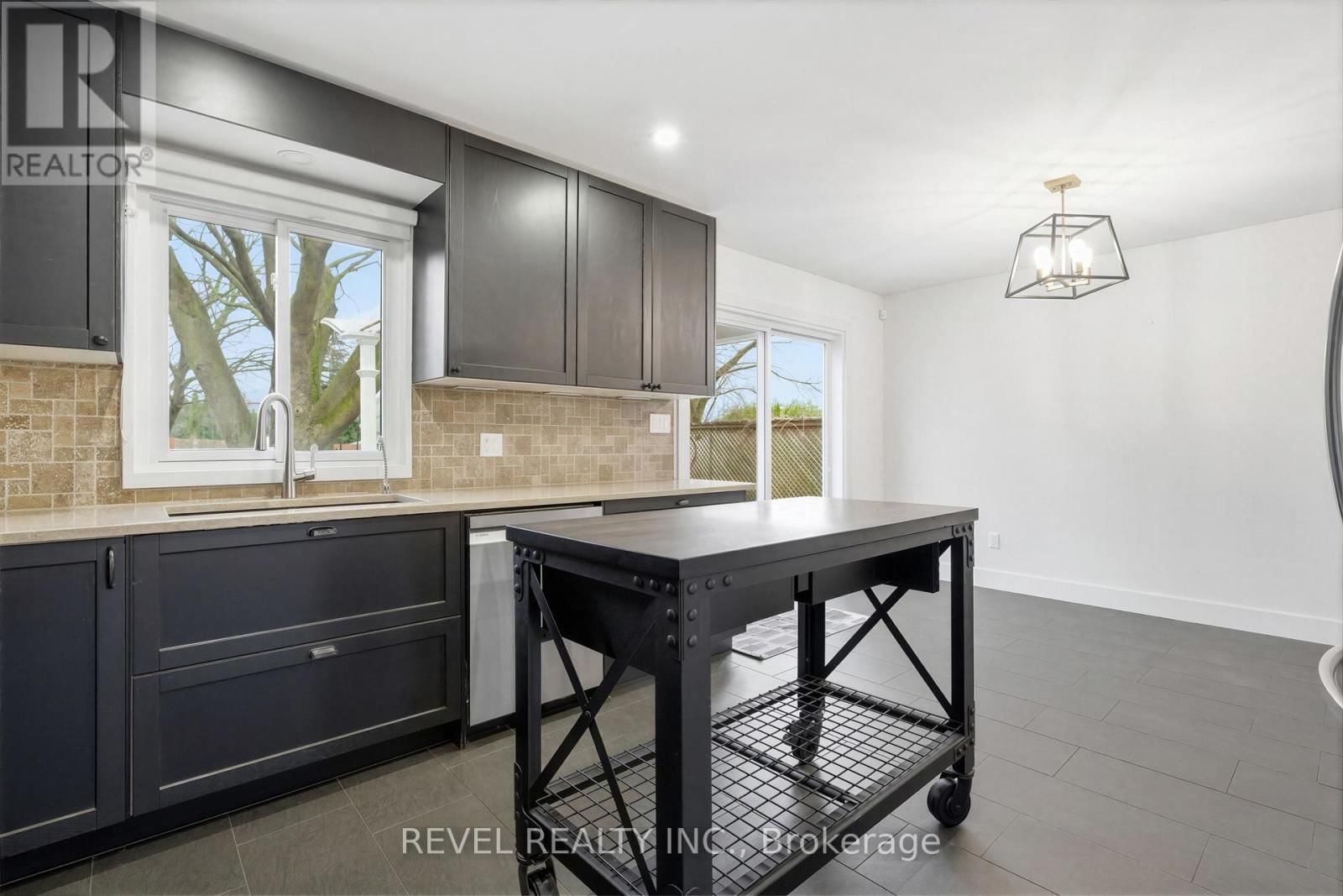 92 WATER STREET Image 9