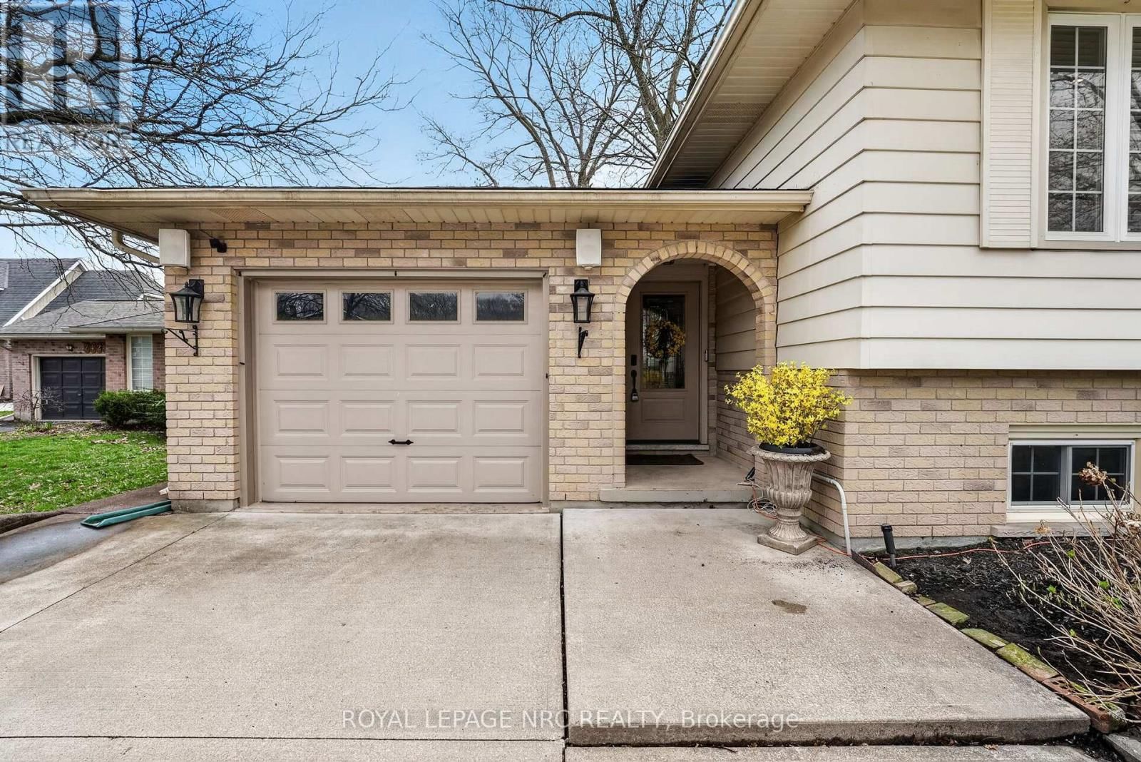 7438 PETRULLO COURT Image 5