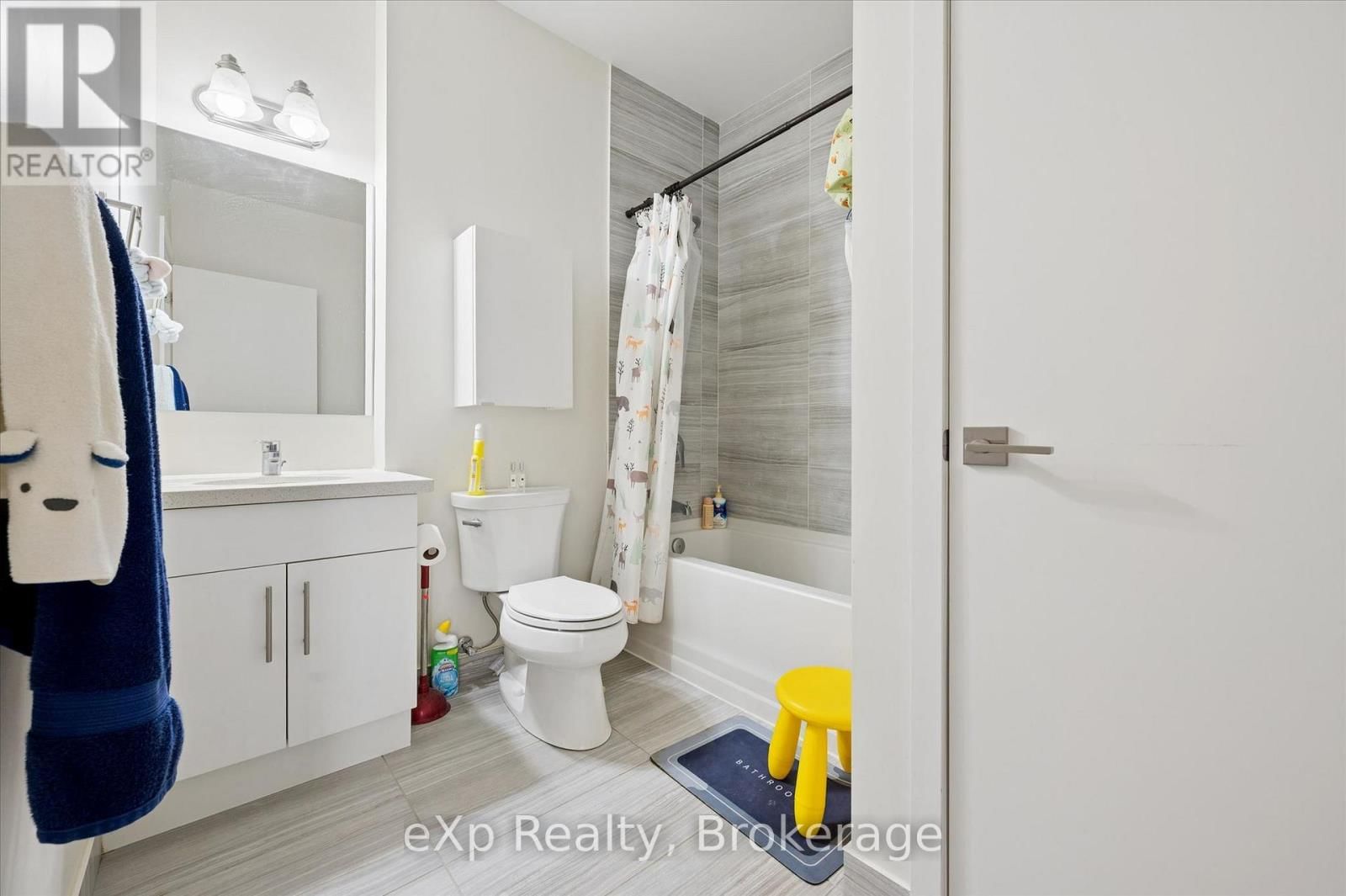 202 - 690 KING STREET WEST Image 22