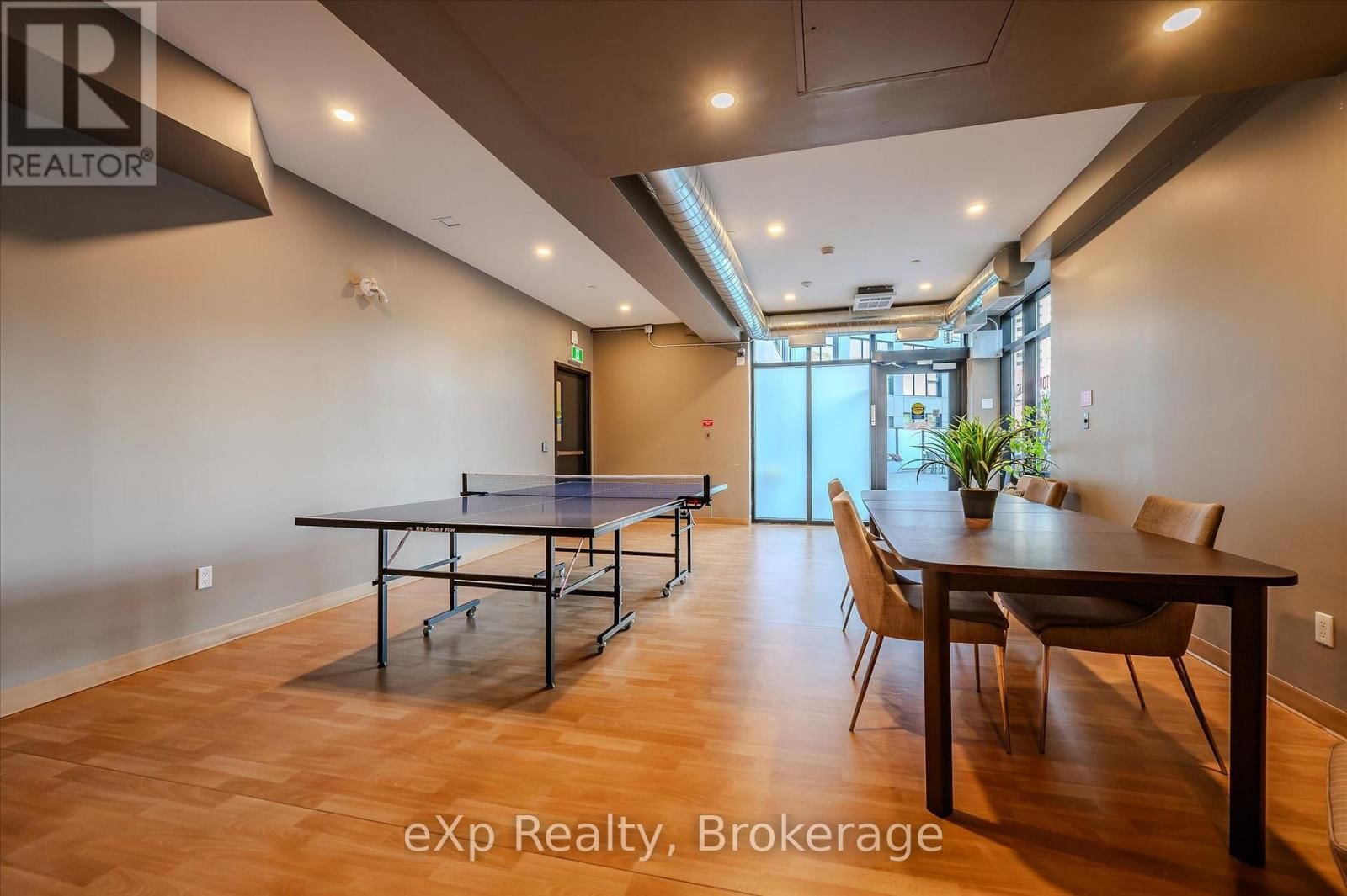 202 - 690 KING STREET WEST Image 33