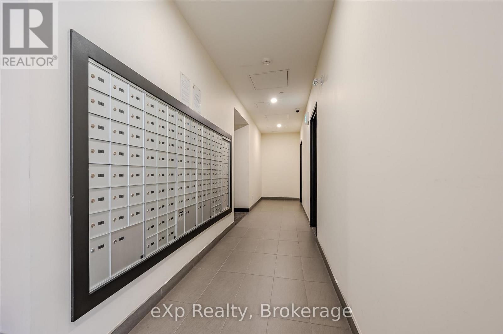 202 - 690 KING STREET WEST Image 9