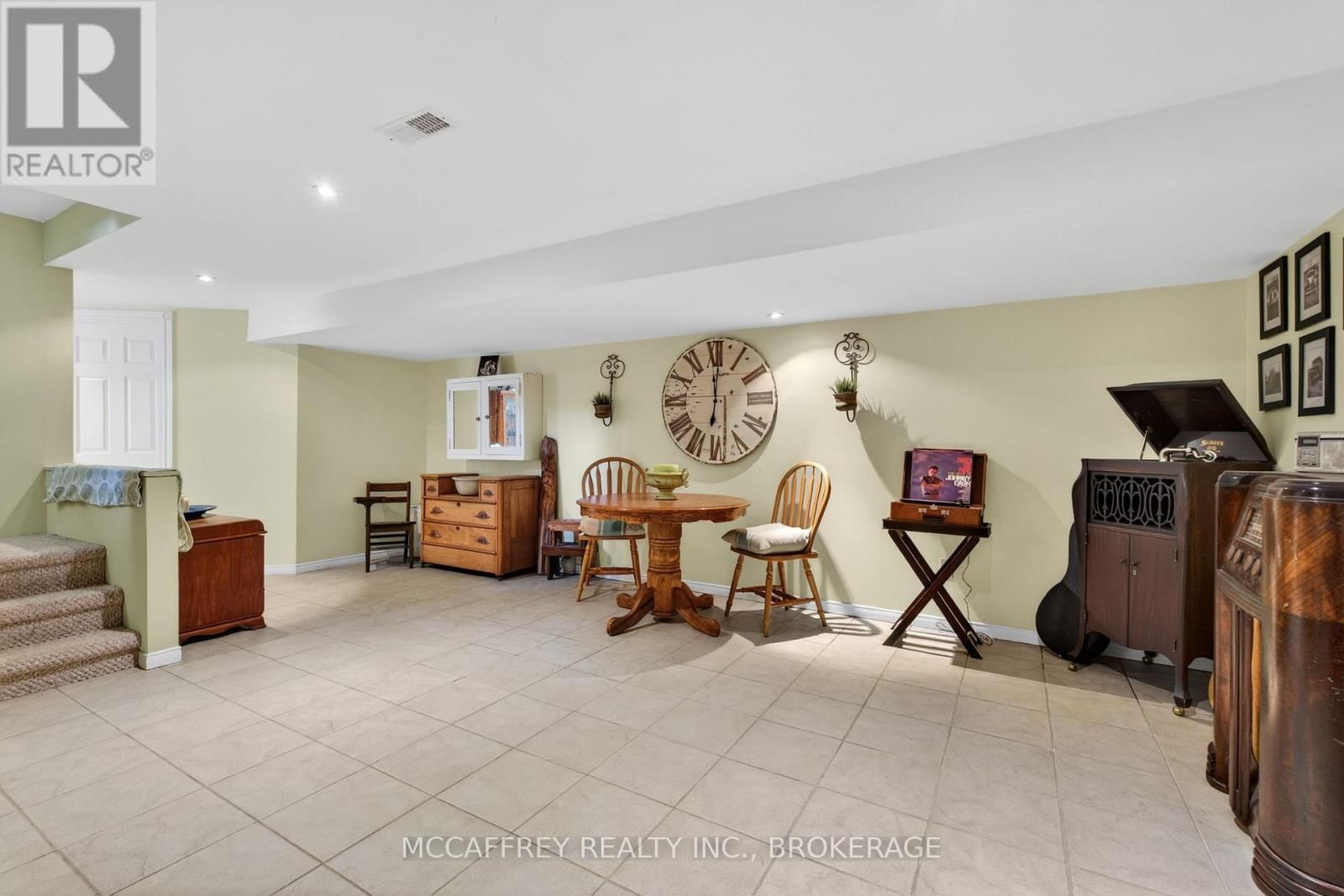 26 DOLLAR CRESCENT Image 28