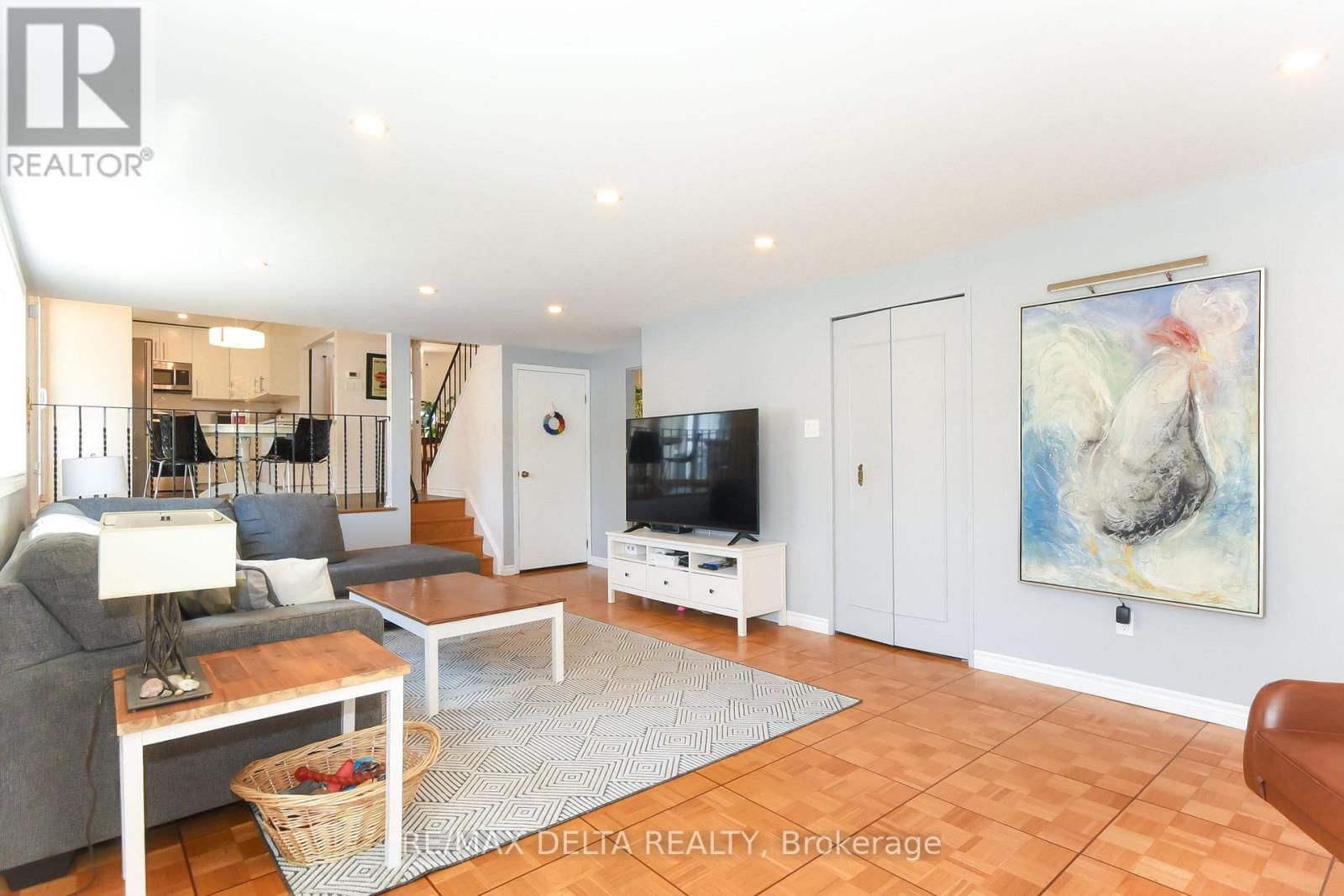 13 PARKLANE COURT Image 17