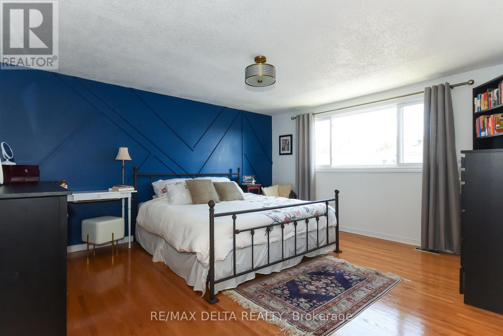 13 PARKLANE COURT Image 19