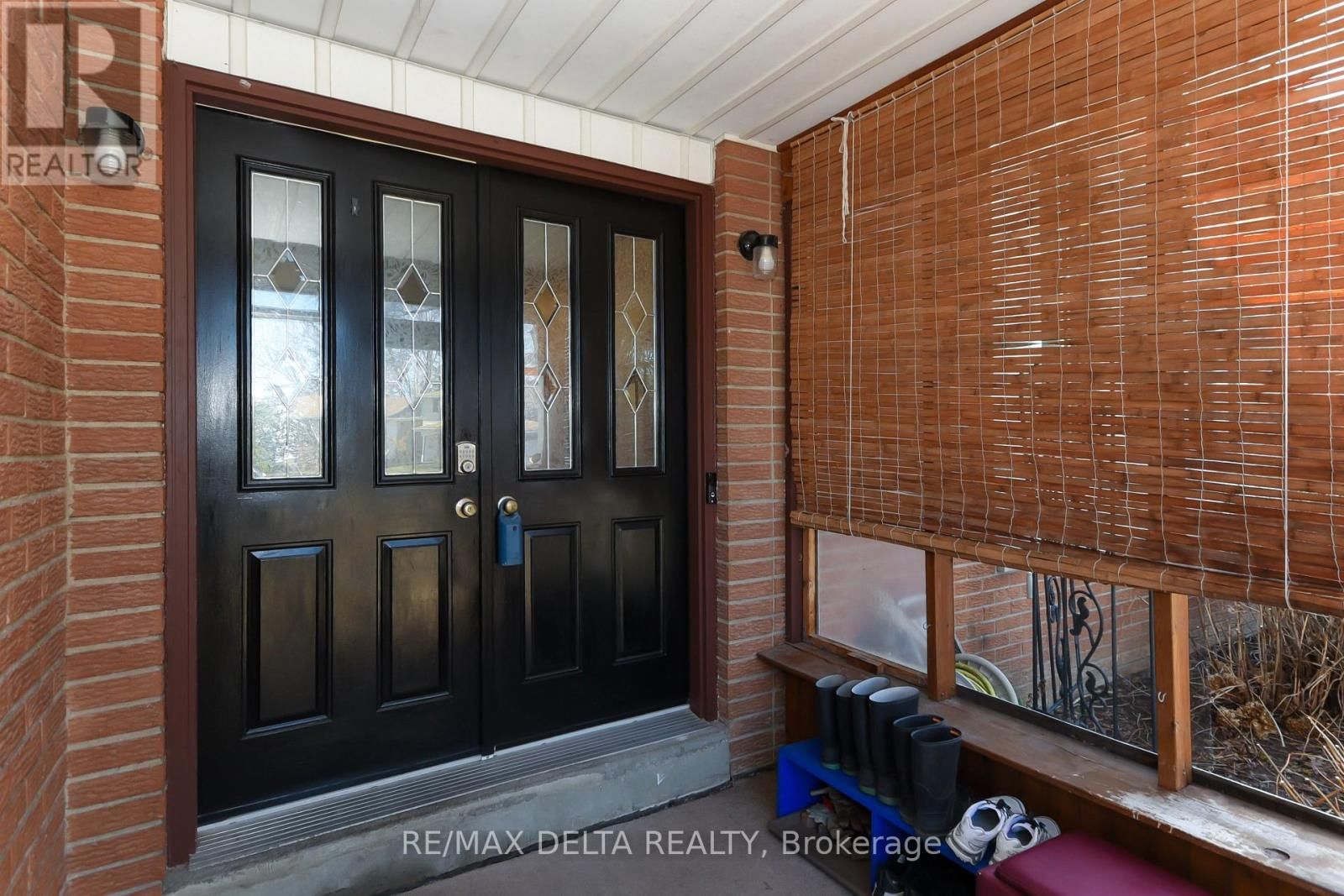 13 PARKLANE COURT Image 2