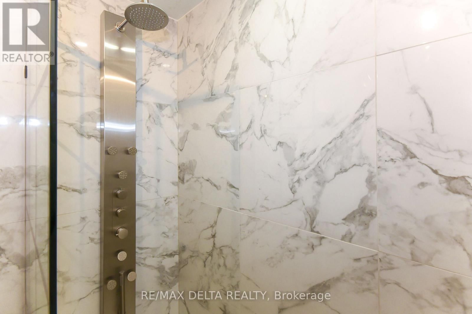 13 PARKLANE COURT Image 29