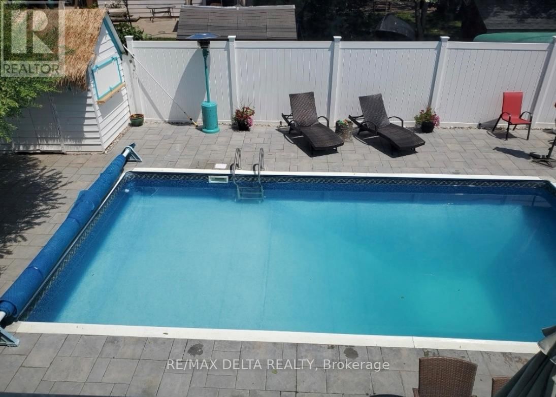 13 PARKLANE COURT Image 32