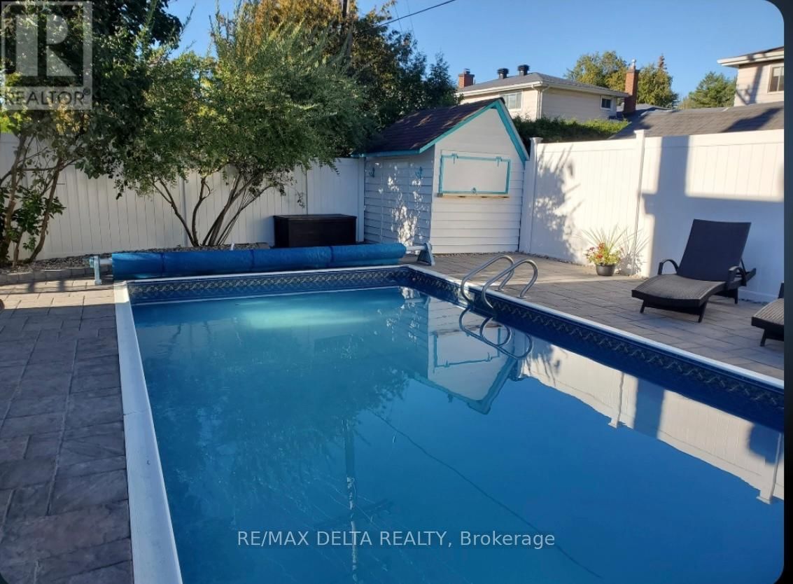 13 PARKLANE COURT Image 33