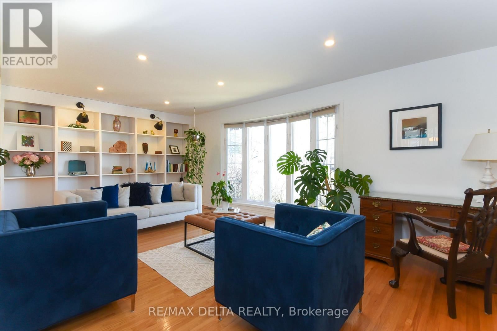 13 PARKLANE COURT Image 4