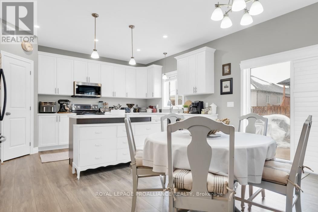 49 REDWOOD DRIVE Image 10