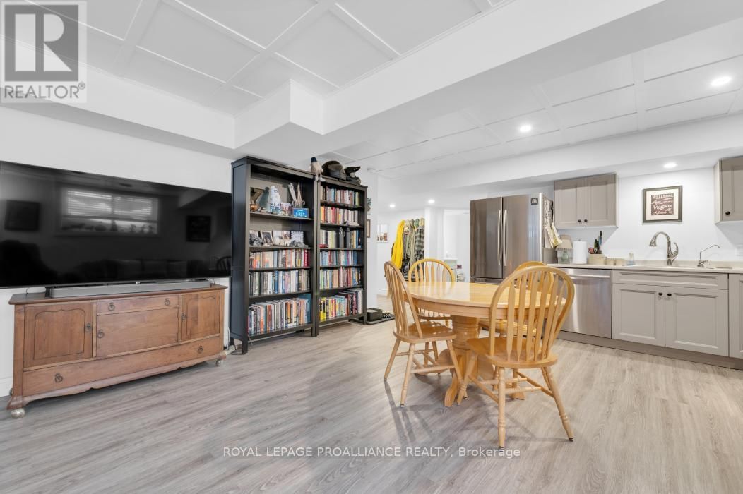 49 REDWOOD DRIVE Image 28