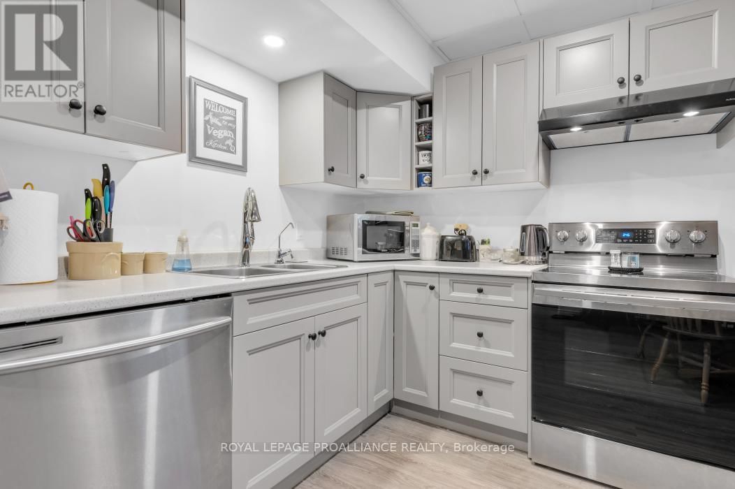 49 REDWOOD DRIVE Image 30