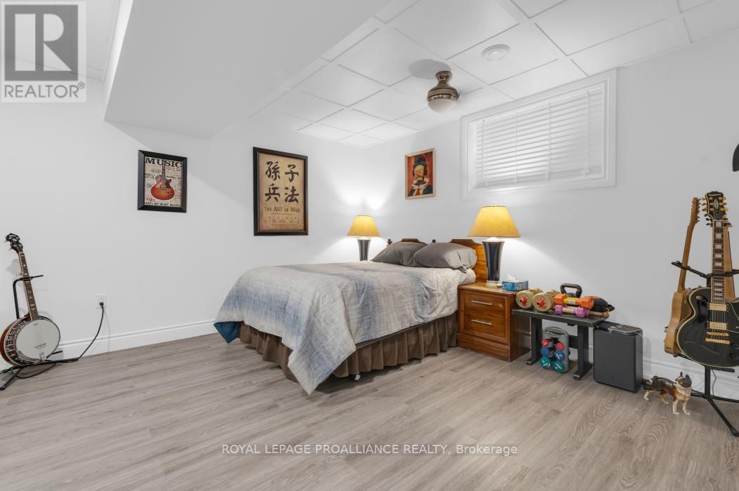 49 REDWOOD DRIVE Image 32